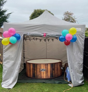 Leisure & Relaxation in Beautiful Hot Tub