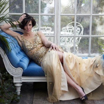 The Champagne Singer