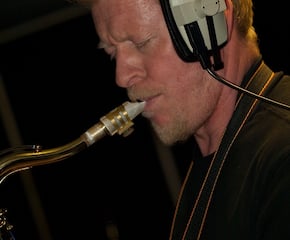Saxophones, Bongos & Vocals with Christian Beck
