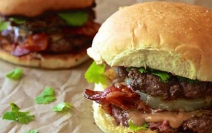 Smokey BBQ With Aberdeenshire Burgers & Jumbo Bratwurst Hot Dogs