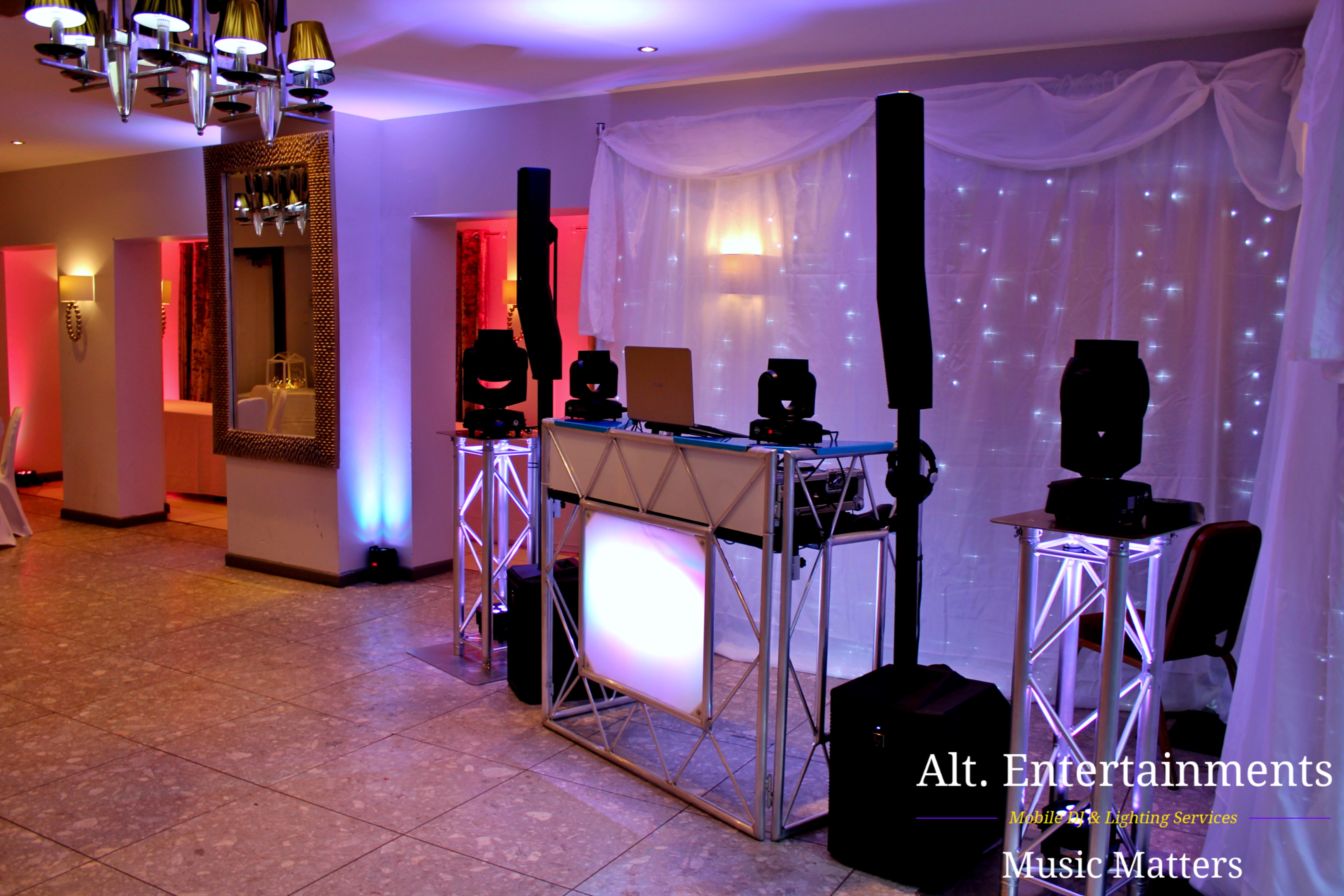 High-Quality Wedding DJ with Sophisticated & Advanced Effect Lighting