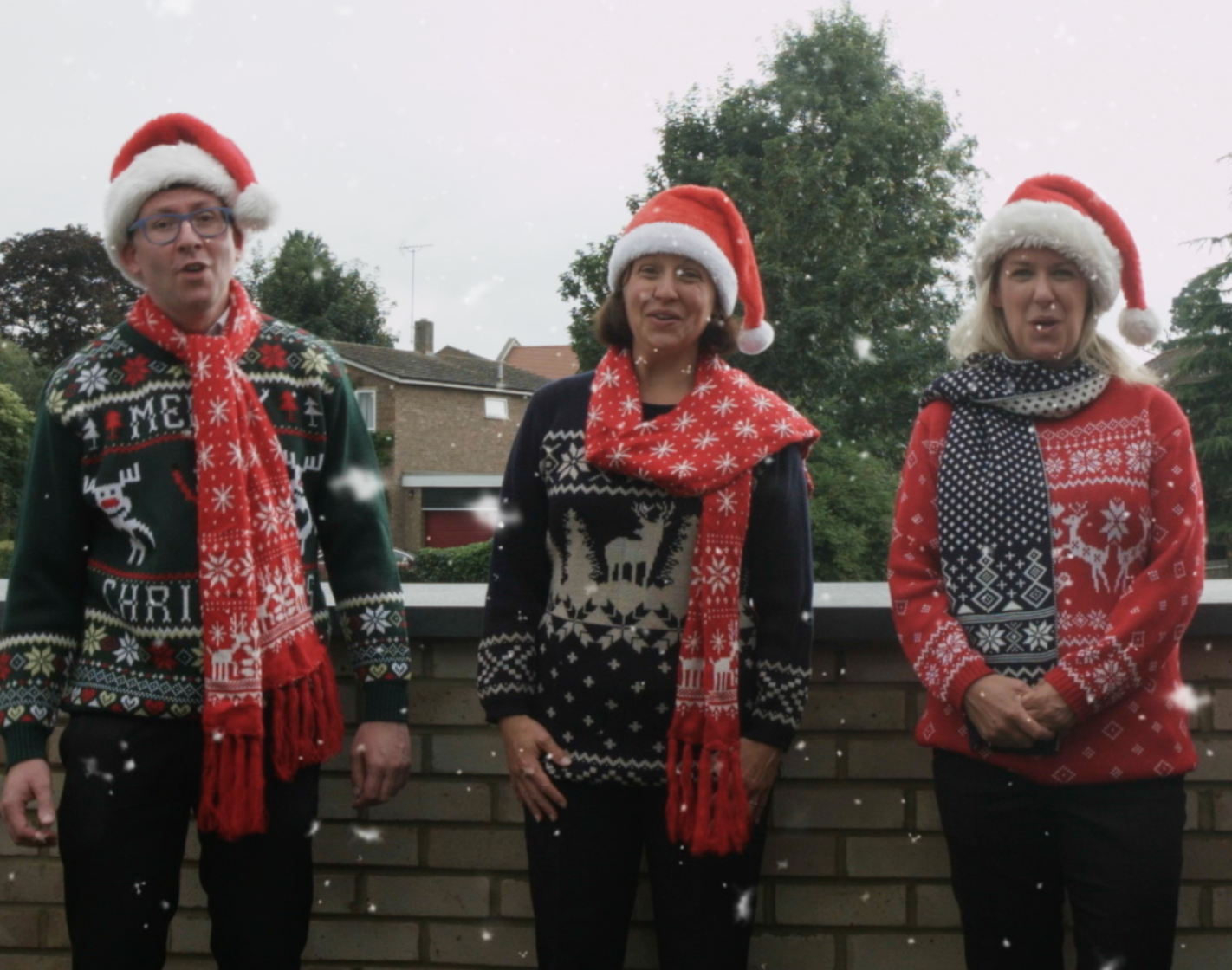 "The Carollers" Trio Sing Fabulous Festive Favourites