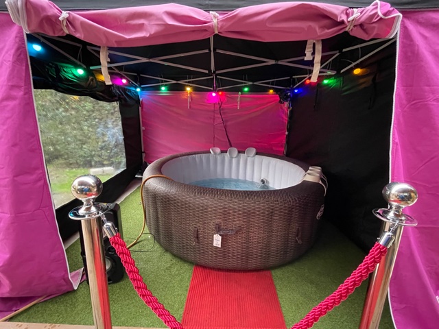 Sit Back & Relax wIth This Luxury Hot Tub