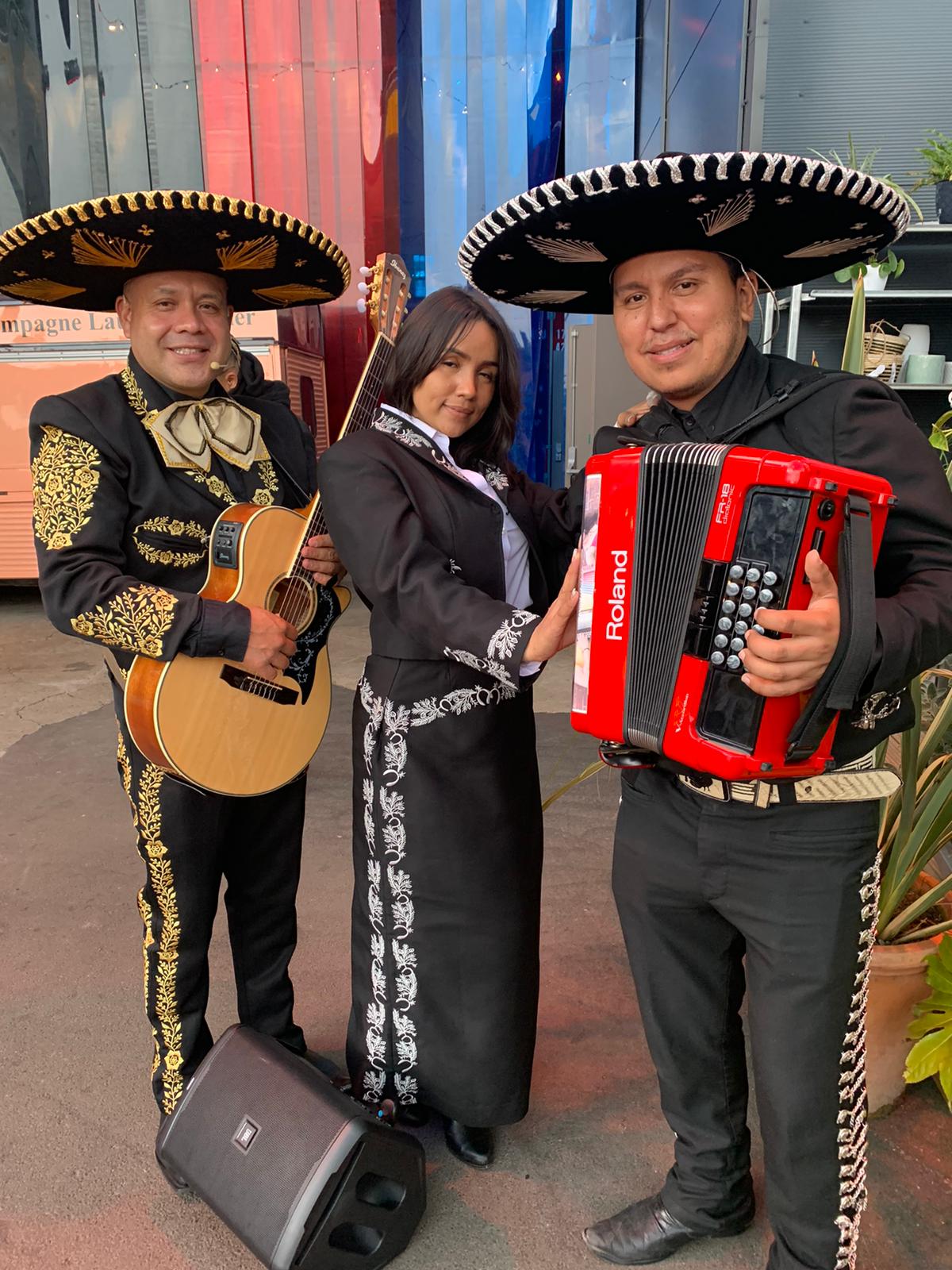 Los Mariachi Bros - Traditional Mexican & English Music - 3 Piece