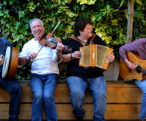 Irish Band 'Kellys Heroes' Playing Traditional Hits