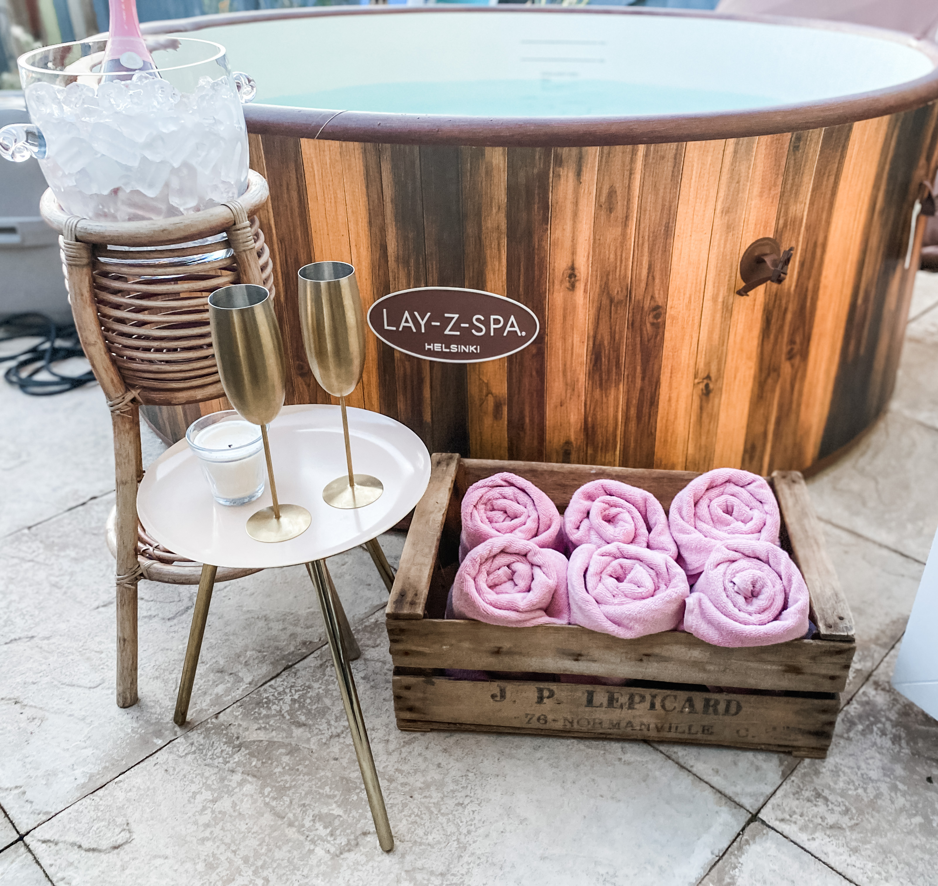 Celebrate with Luxury Wooden Design Hot Tub