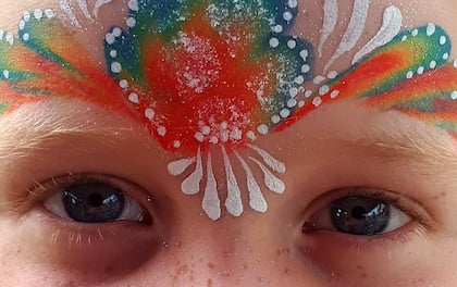 Quick Designs Face Painting with Balloon Entertainment