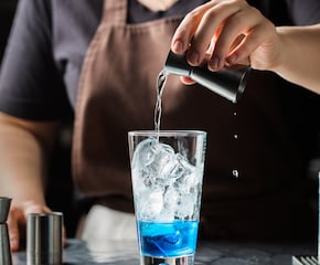 Colour Changing All-Inclusive Cocktails with the Finest Spirits