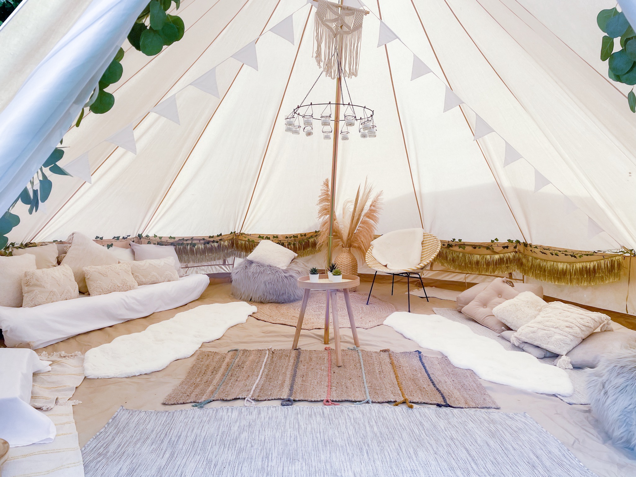 Luxury Bell Tent Relax Space