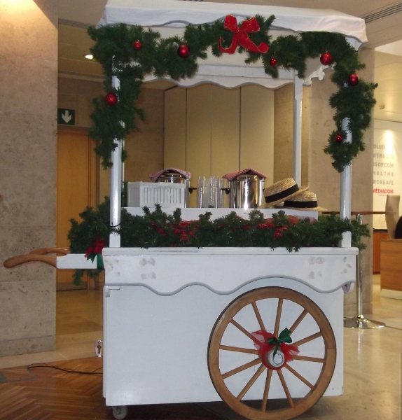 Unlimited Festive Mulled Wine Served From Our Decorated Cart
