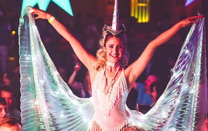 Stilt walkers for 2024 hire near me