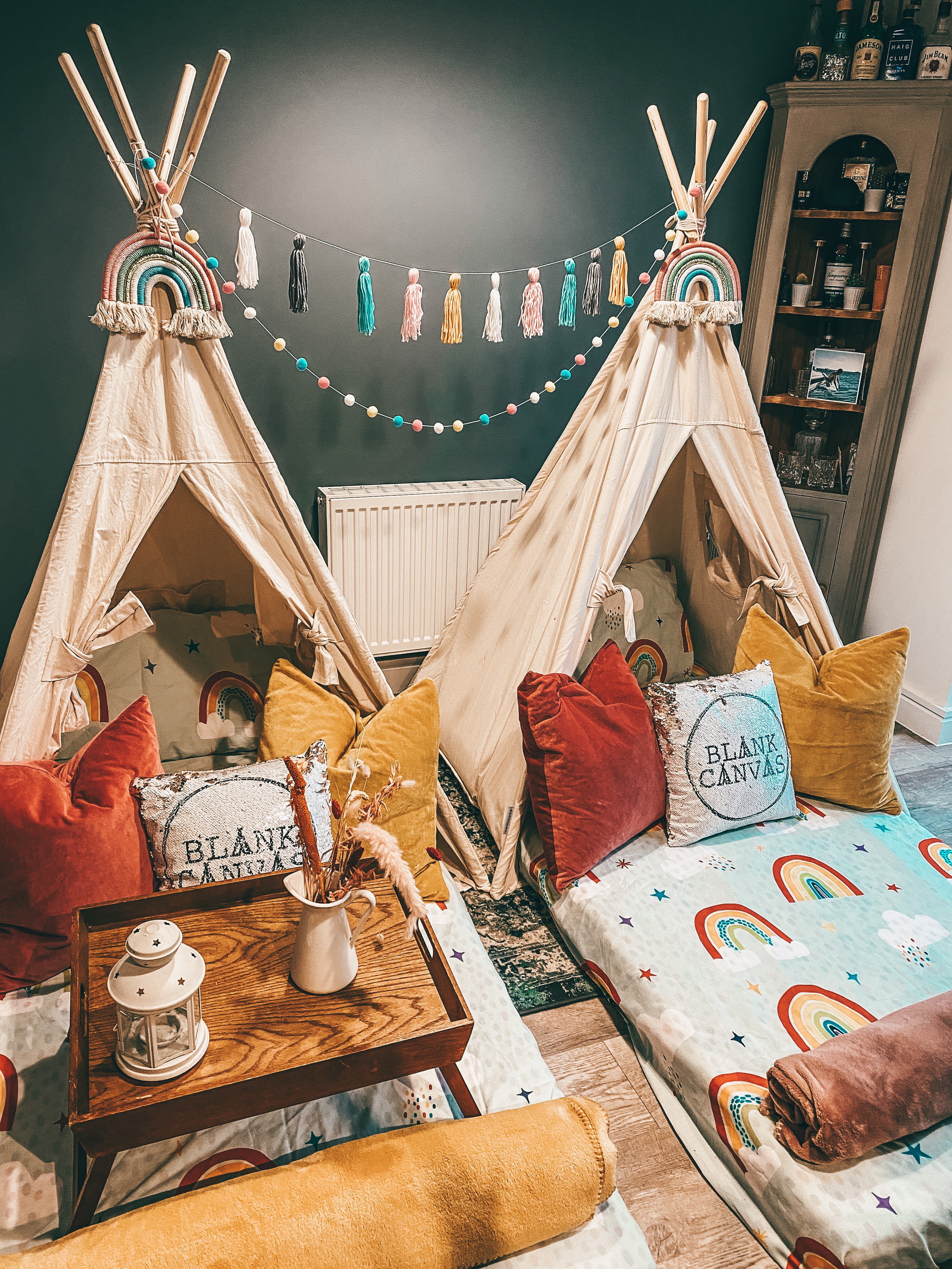 The Perfect Teepee Sleepover Party - Indoor Teepee Setup