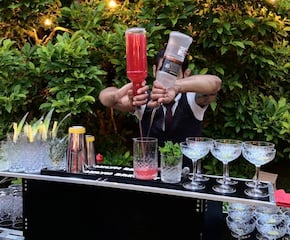 Cocktail Bar with High-Quality Signature Cocktails