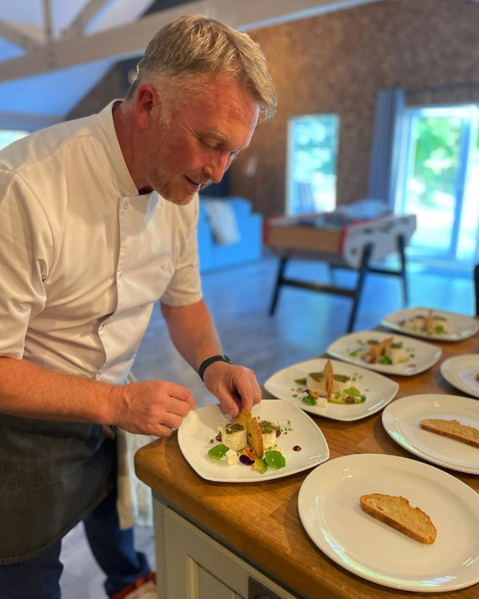 French & British Fusion Meal with Sirloin Steak