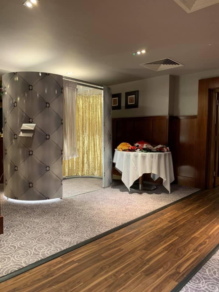 Chesterfield Style Enclosed Photo Booth with Fun Props