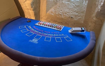 Exciting Blackjack & Roulette Casino Table Games
